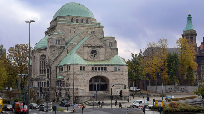 Außenansicht der alten Synagoge in Essen