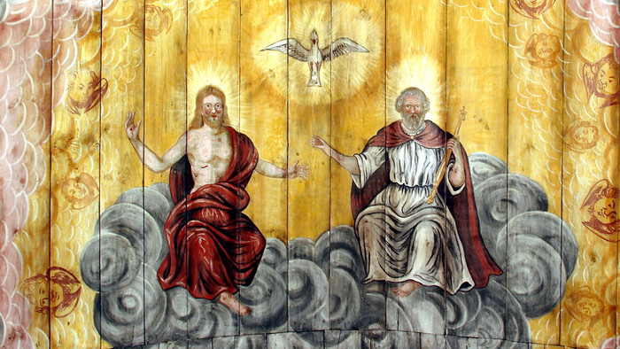 Deckenmalerei (Vater, Sohn und Heiliger Geist) in der Kirche