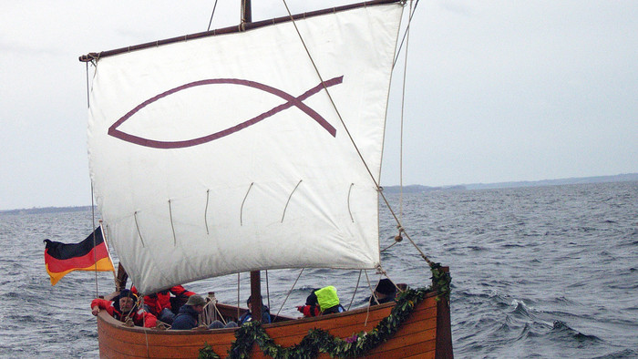 Das "Jesusboot" ist der Nachbau eines historischen Boots mit Fischsymbol auf dem Segel.