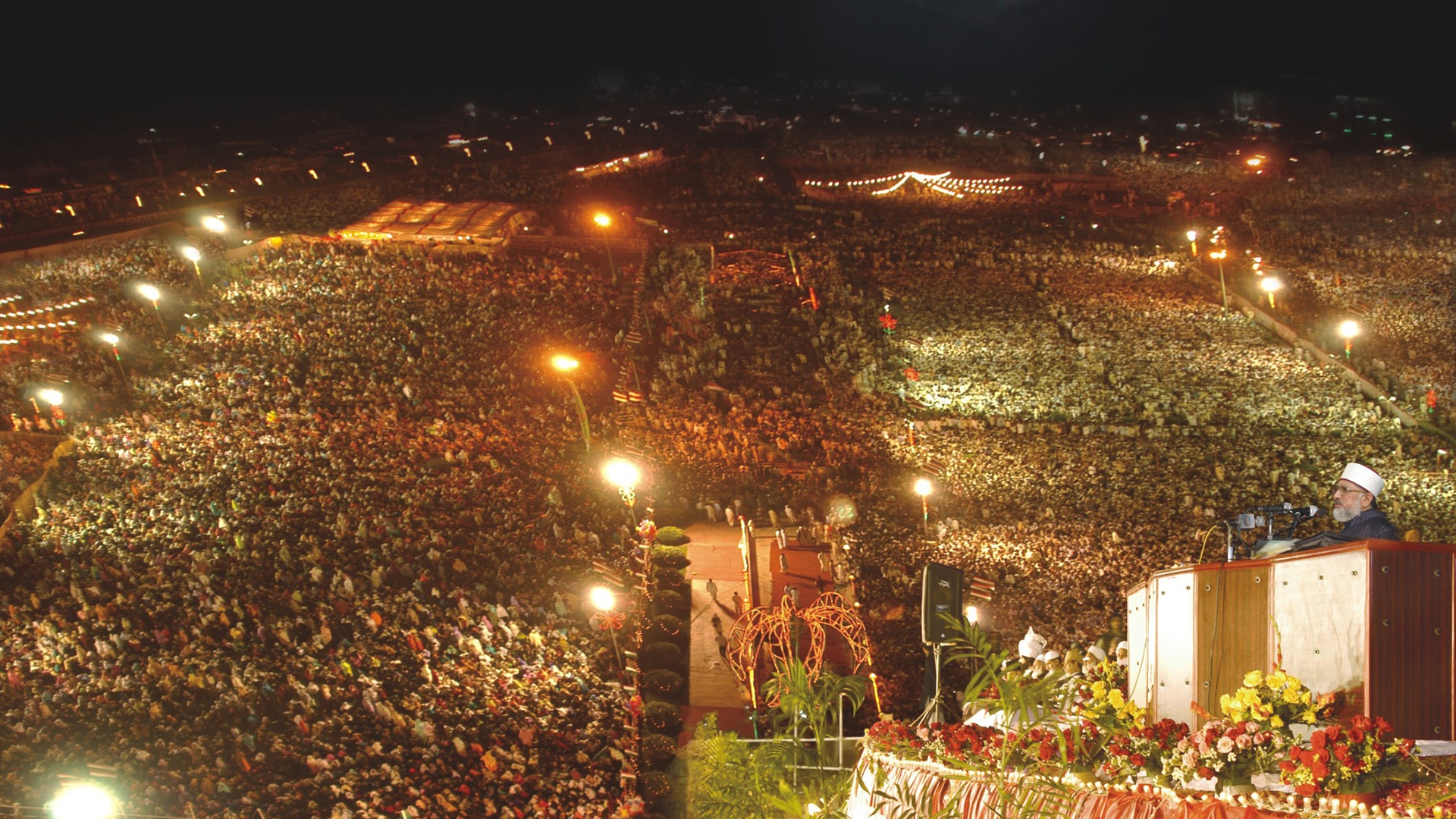 Gläubige feiern Maulid an-Nab? in Lahore in Pakistan