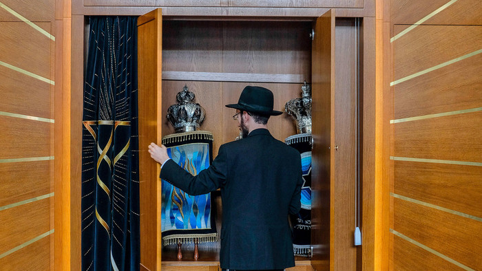 Blick auf den Toraschrein des Jüdisches Gemeindezentrums der orthodoxen Chabad-Gemeinschaft in Hannover