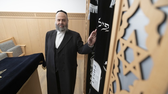 Rabbiner Mordechai (Motty) Weitzmann betreut die neue Synagoge in den Waldkliniken Eisenberg, Thüringen. 
