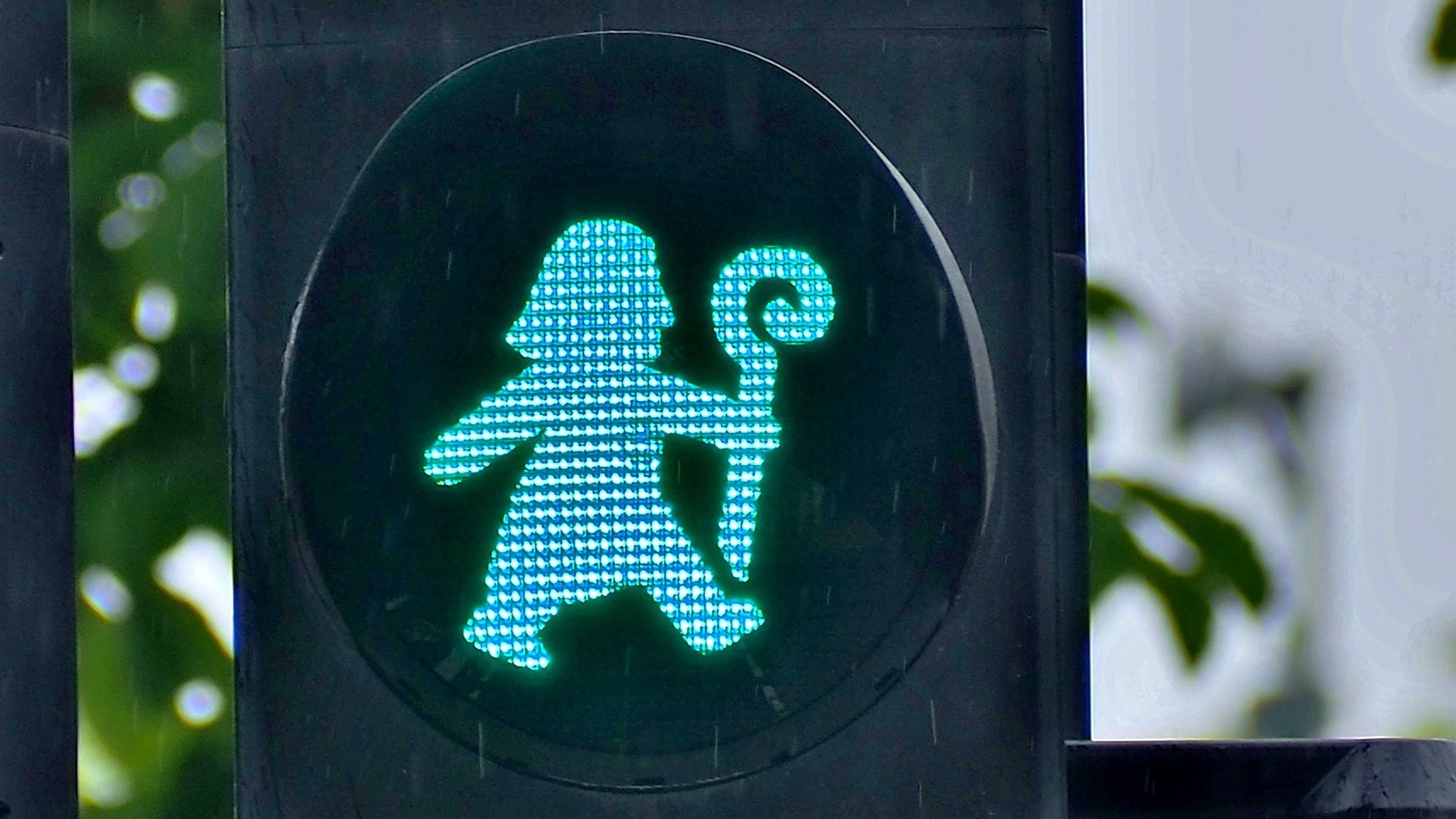 Bonifatius-Ampelmännchen mit Bischofsstab und Bischofsmütze