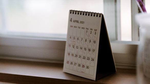 Ein Abreißkalender zeigt den April