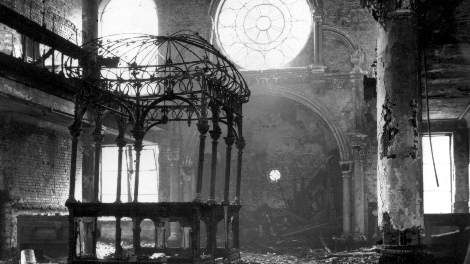 Ausgebrannte Synagoge in Nürnberg im November 1938