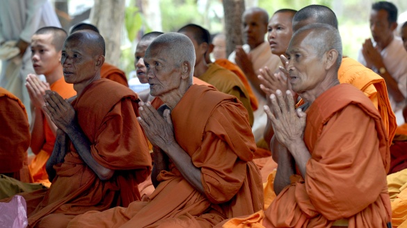 Buddhistische Mönche in Kampong Seila in Kamdodscha 