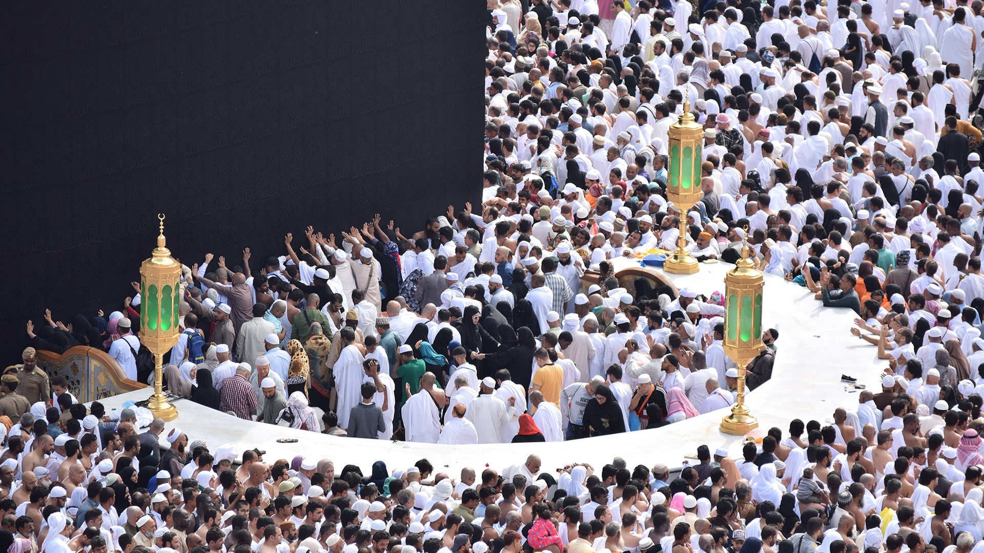 Menschenmenge vor der Kaaba