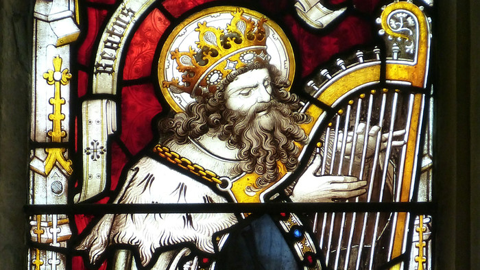 Kirchenfenster von König David mit Harfe