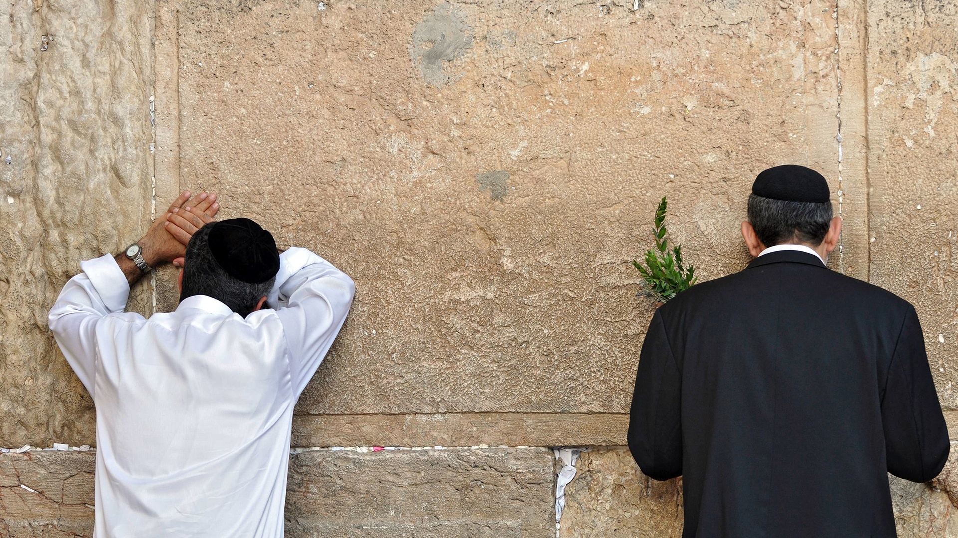 Gebet an der Klagemauer in Jerusalem zu Beginn des jüdischen Neujahrsfestes Rosch Haschana