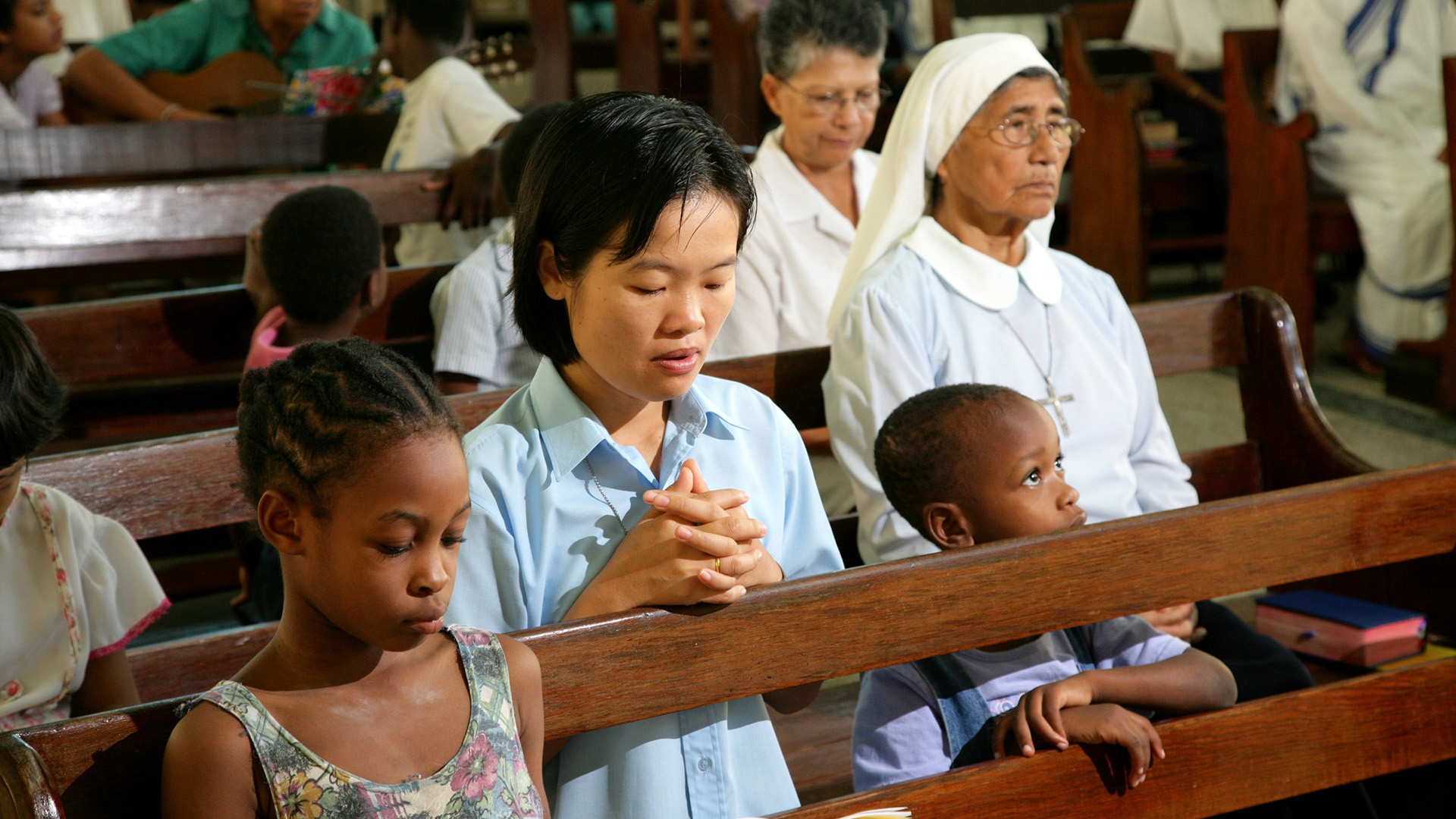 Gottesdienst mit Waisenkindern und Ordensschwestern in Georgetown, Guyana