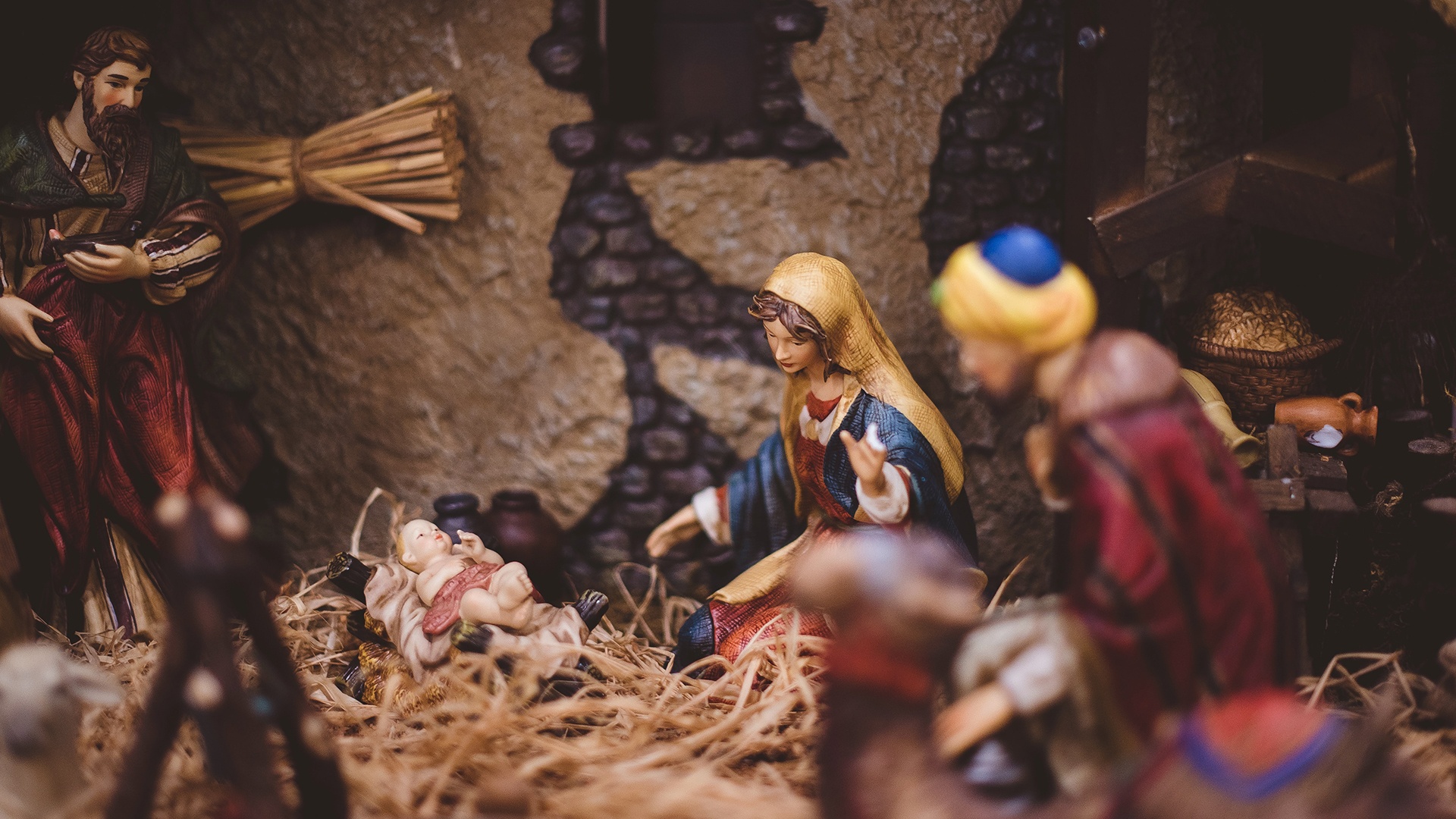 Krippe mit Jesuskind, Maria und Josef