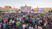 Christen beim Abschlusskonzert des evangelischen Kirchentages 2017 in Berlin unter freiem Himmel