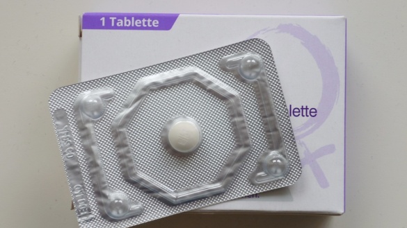 Eine Packung mit der "Pille danach" - eine empfängnisverhütende Pille, die nach dem Geschlechtsverkehr von der Frau genommen werden kann..